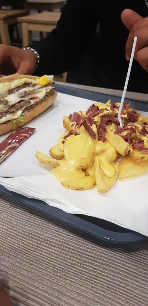 Le So'ho Frite Cheddar Bacon